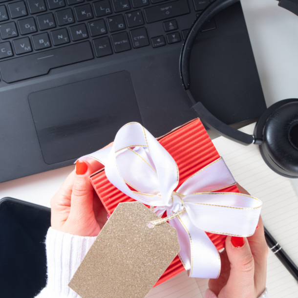 Festive Focus: How to Stay on Task During the Holiday Season