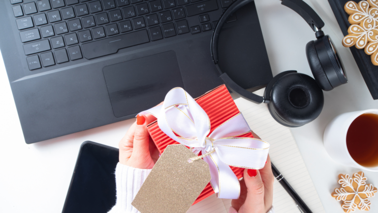 Festive Focus: How to Stay on Task During the Holiday Season