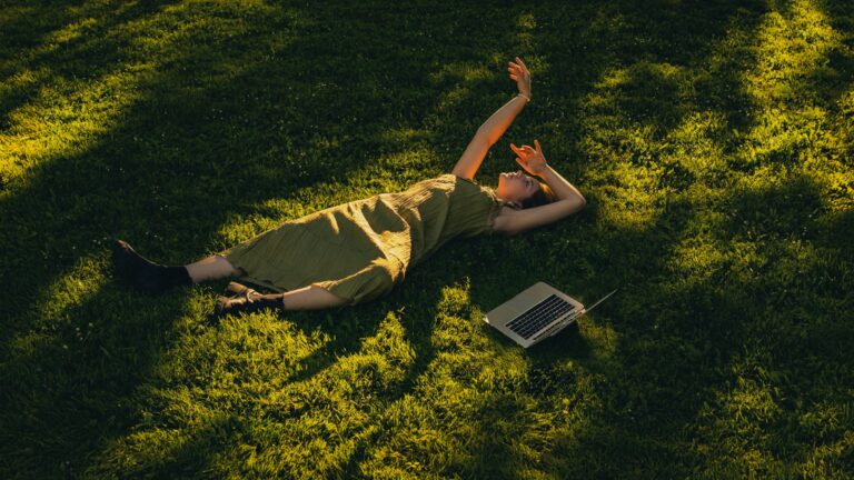 If the Earth Reviewed Your Workday, What Would It Say? (Quiz)